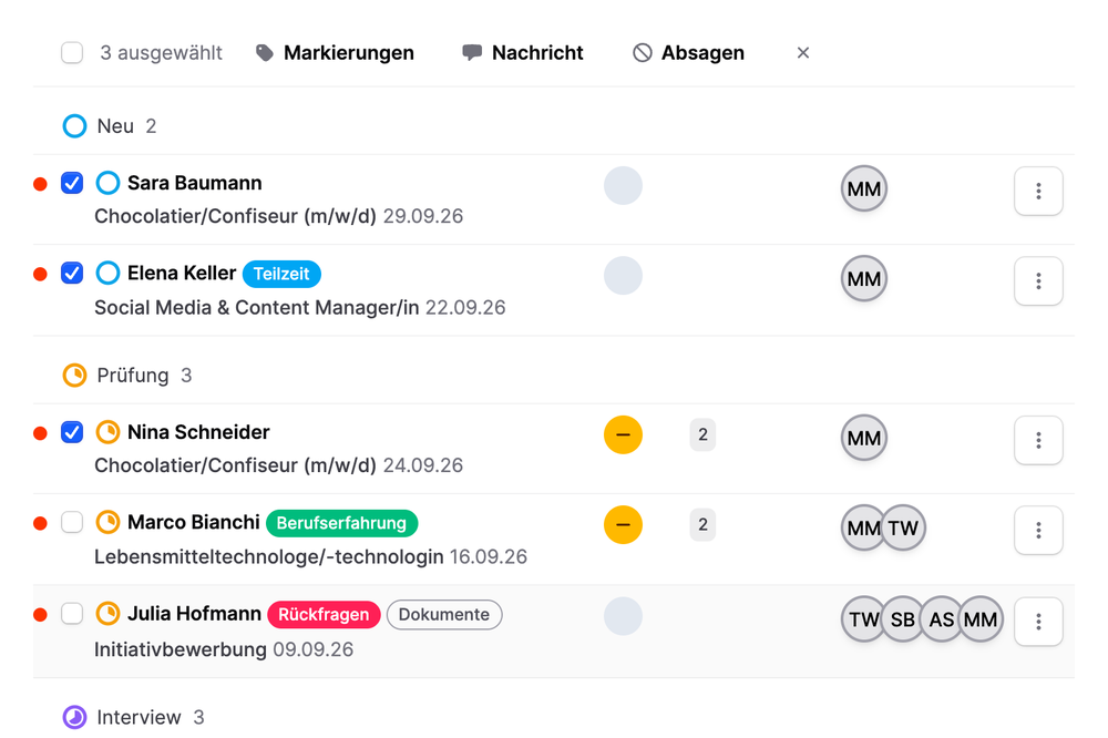 Bewerberübersicht auf Jobmaps mit drei ausgewählten Bewerbungen und den Sammelaktionen Markierungen, Nachricht und Absagen