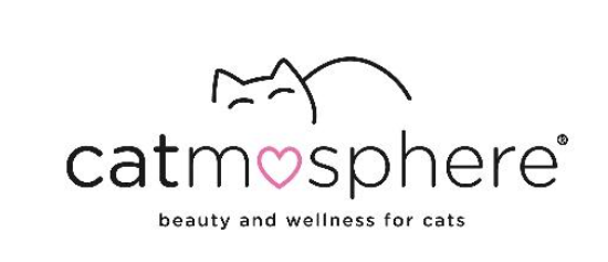 Assistenten in der Katzenfellpflege