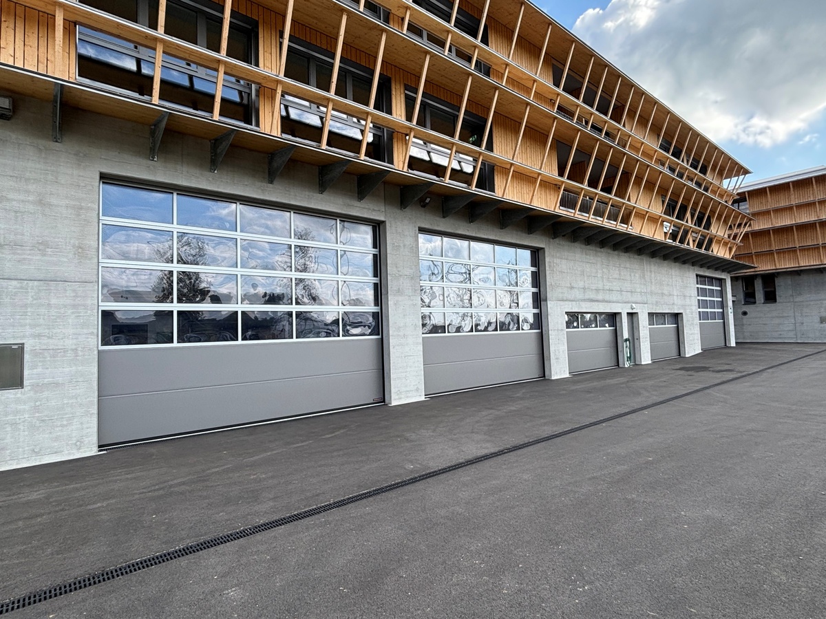 Montageprofis für Türen und Tore (m/w/d) – 100%