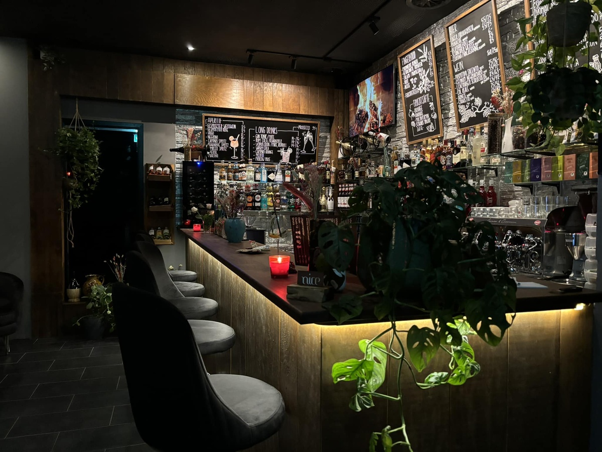 Aushilfskellnerin in Staufen – Café Bar Lounge Staufen