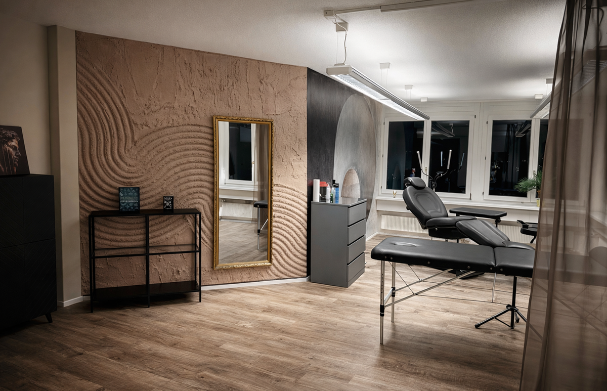 Experienced Tattoo Artist – Room Share in High-End Studio (Pfäffikon SZ)